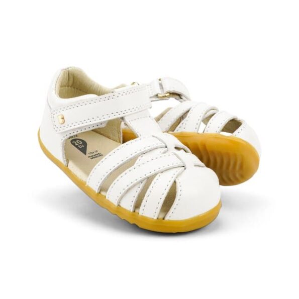 נעלי צעד ראשון בובוקס עם חריצים רצועת סקוטש בצבע לבן - צילום צידי צילום פרונטלי